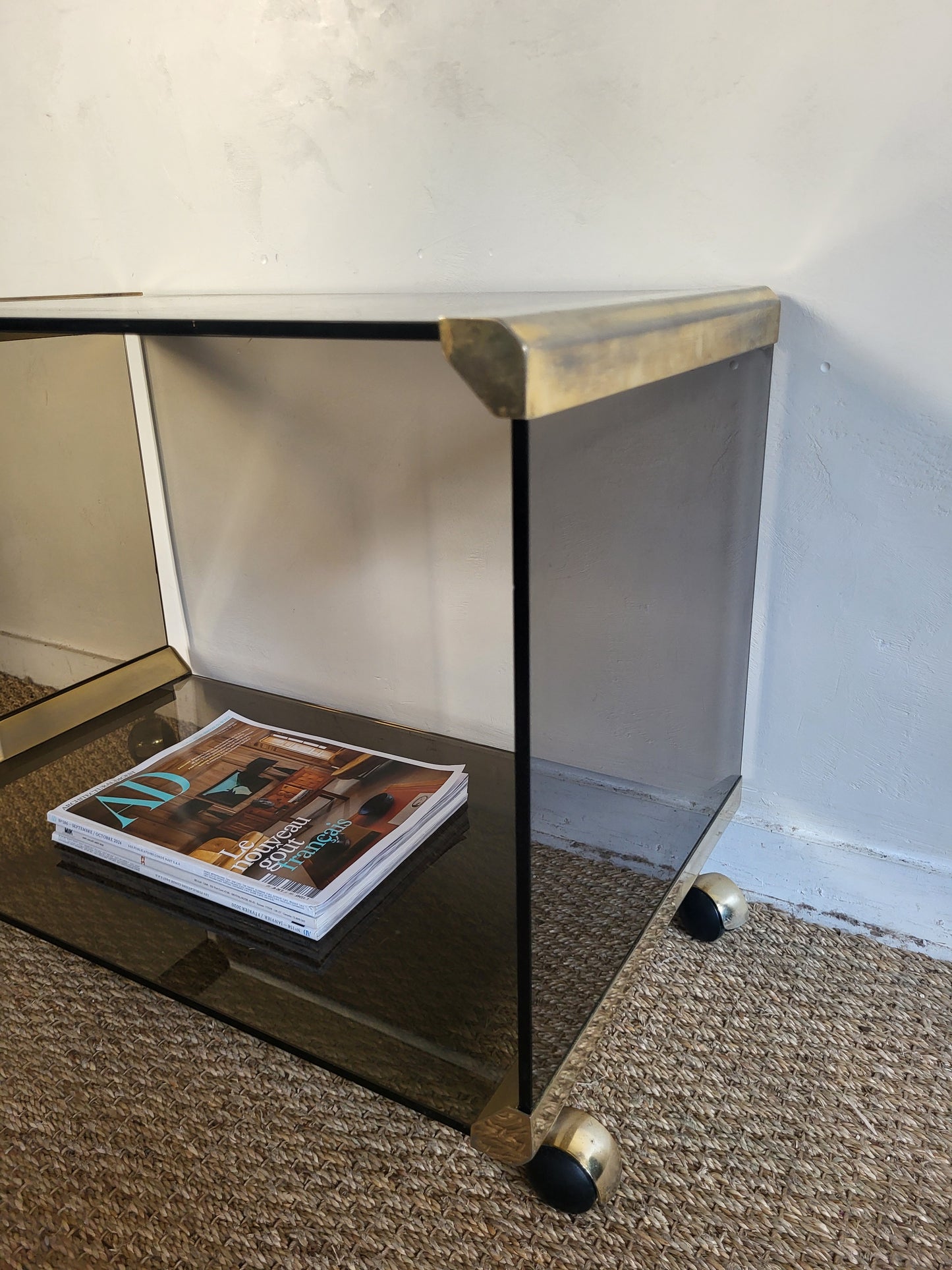 Desserte en verre fumé