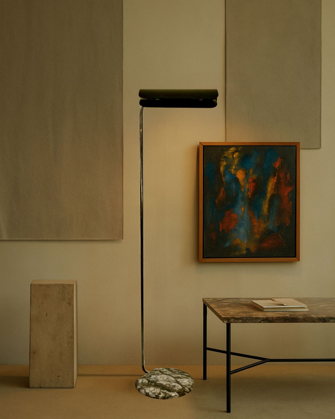 Lampadaire Tegola de Bruno Gecchelin