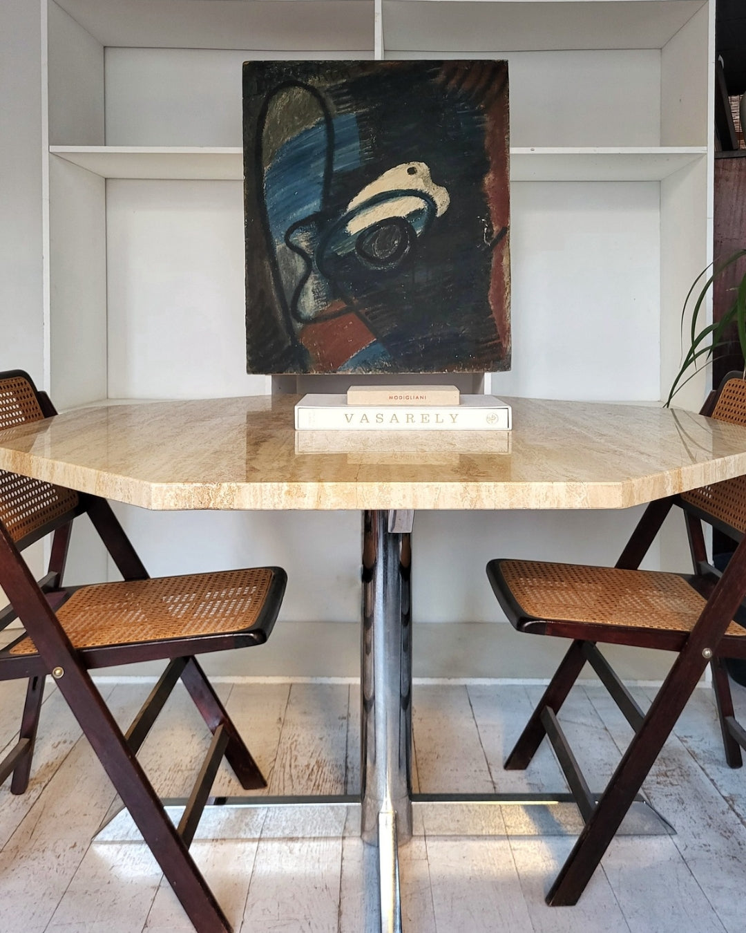 Table à manger en travertin