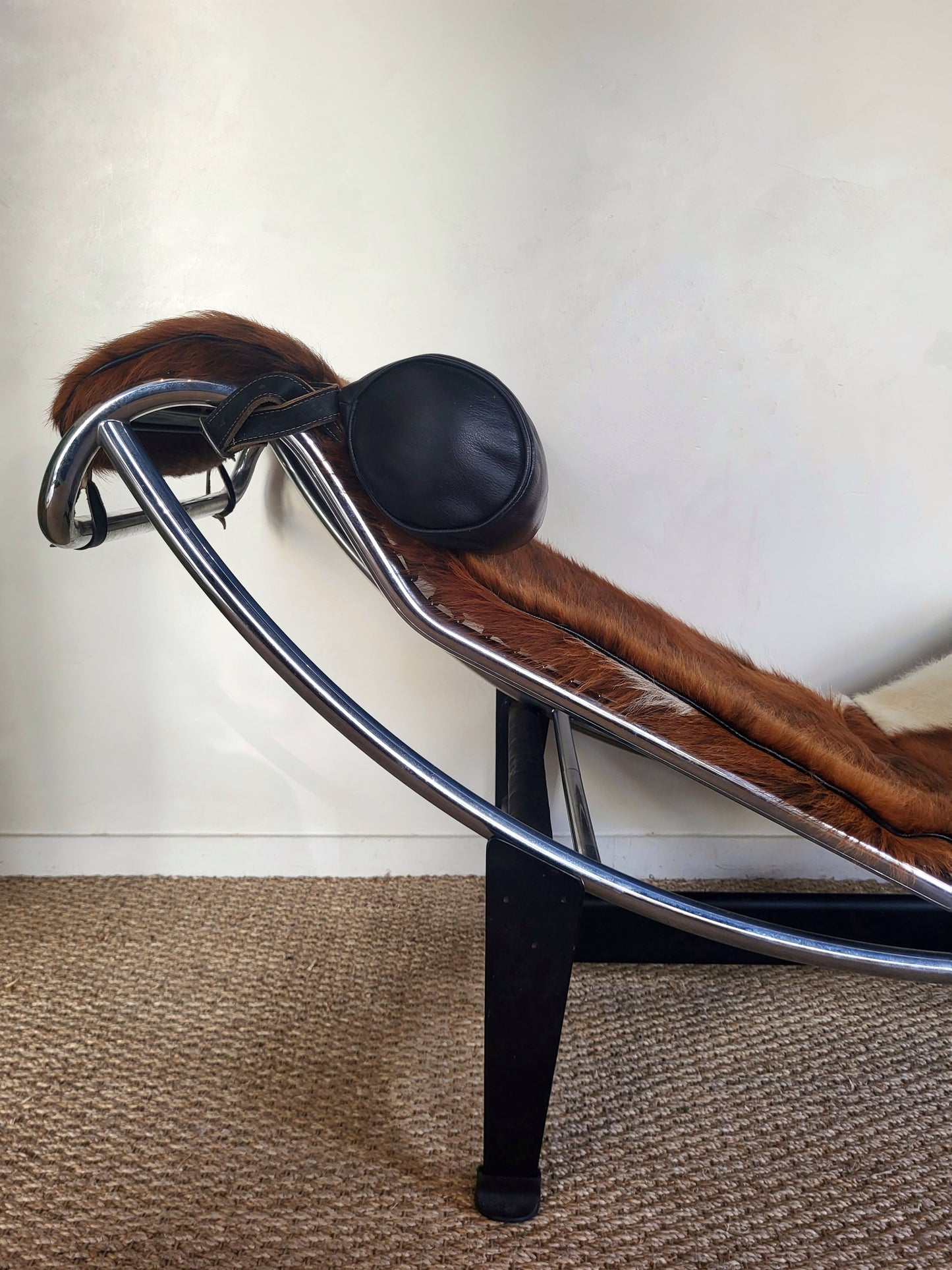 Chaise-longue LC4 Charlotte Perriand Le Corbusier Pierre Jeanneret