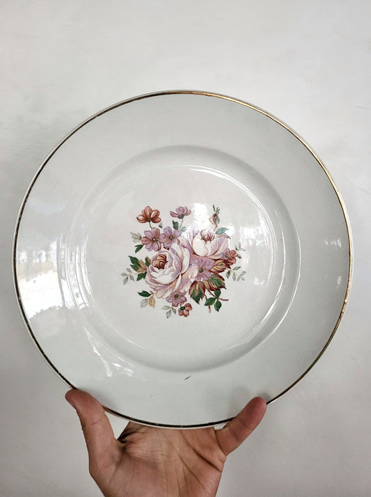 Plat floral liseré doré