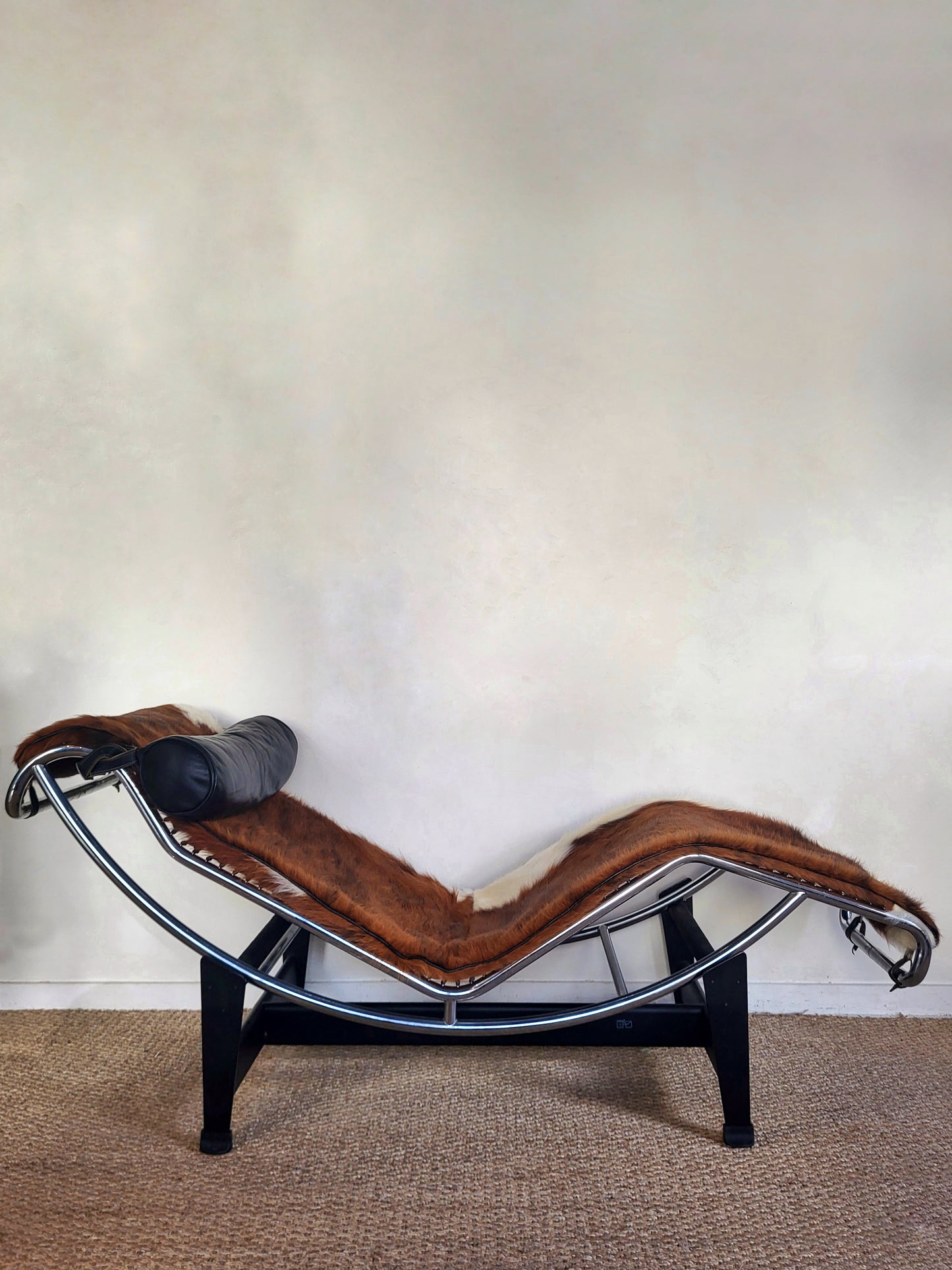 Chaise-longue LC4 Charlotte Perriand Le Corbusier Pierre Jeanneret