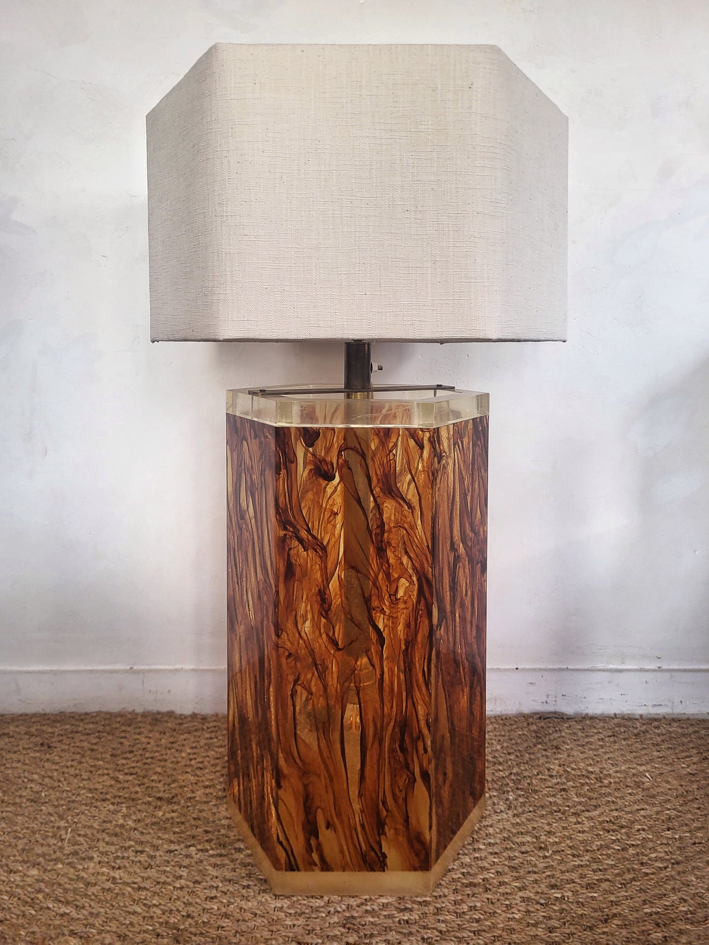 Lampe vintage en lucite écaille