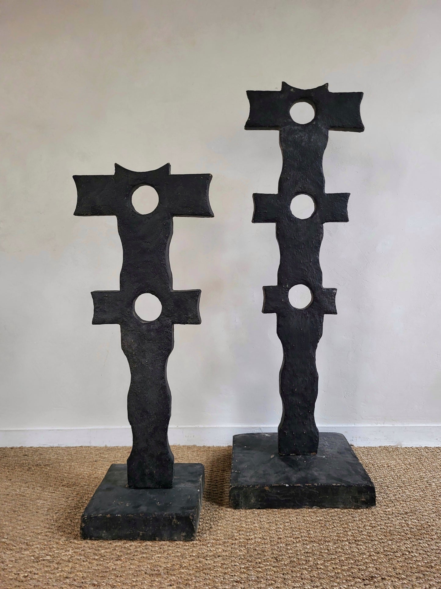 Très grande sculpture abstraite en béton