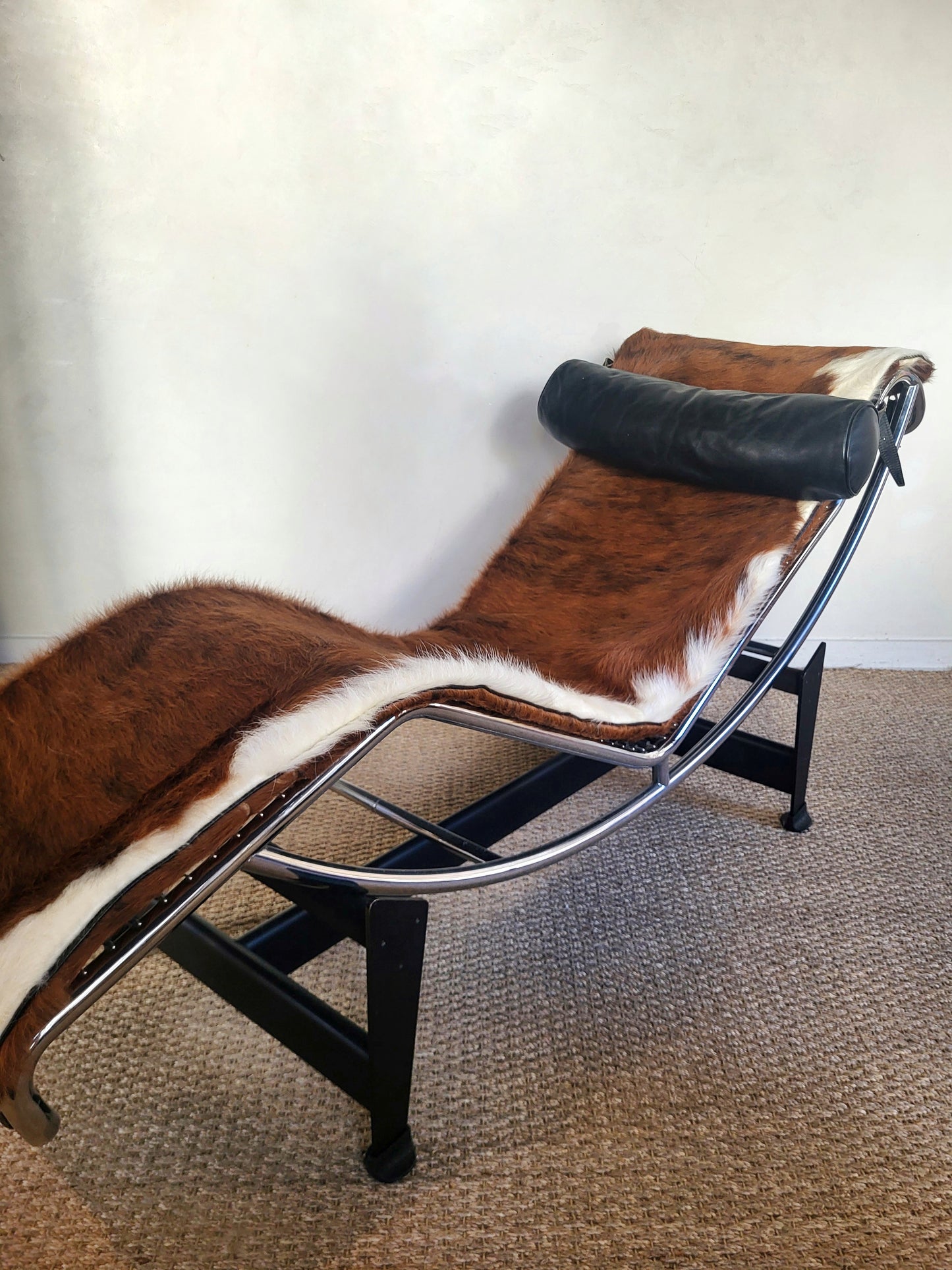 Chaise-longue LC4 Charlotte Perriand Le Corbusier Pierre Jeanneret