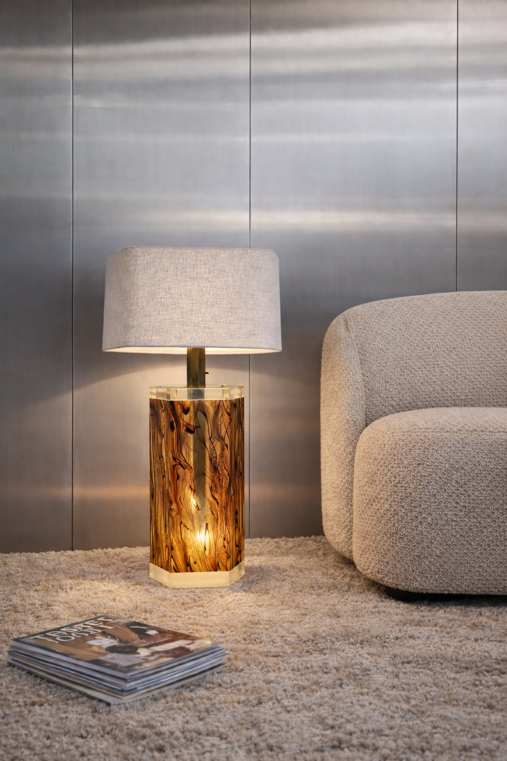 Lampe vintage en lucite écaille