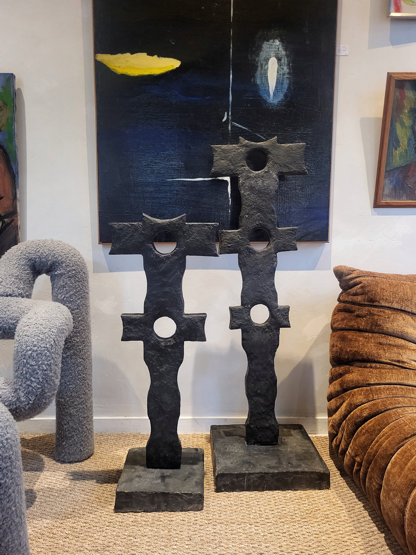 Très grande sculpture abstraite en béton