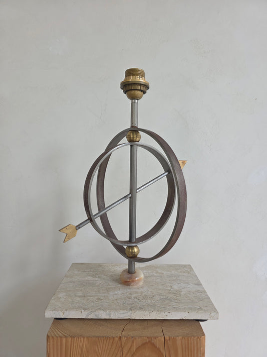 Pied de lampe armillaire
