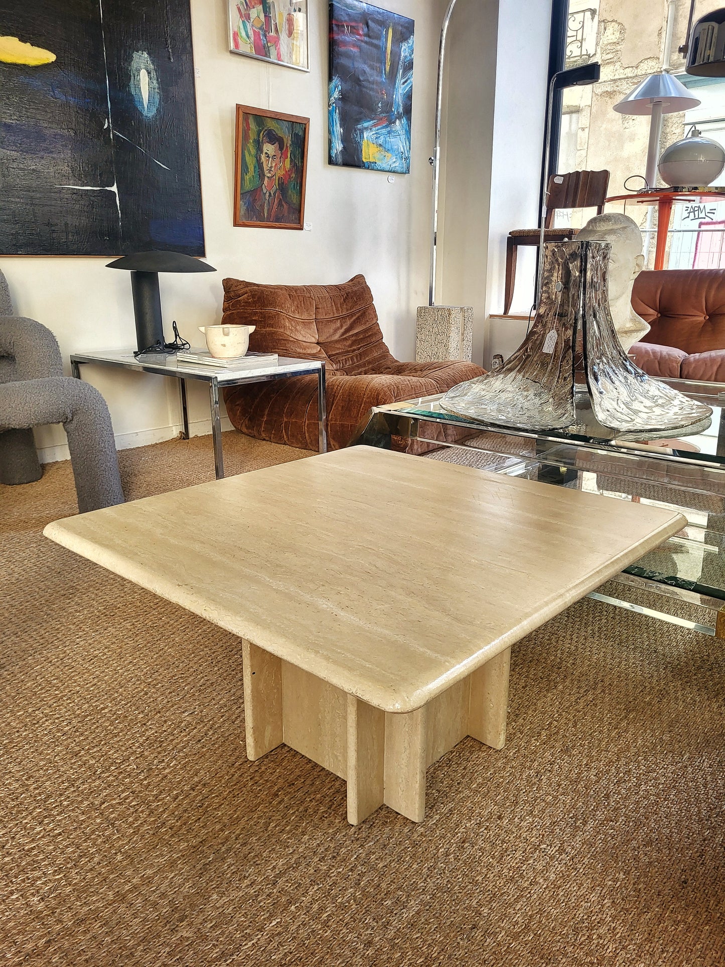 Table basse carrée en travertin